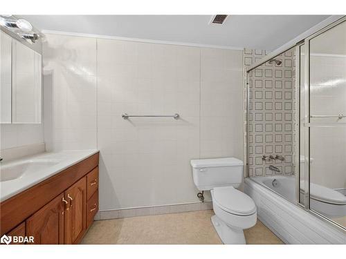 907-301 Frances Avenue, Hamilton, ON - Indoor Photo Showing Bathroom