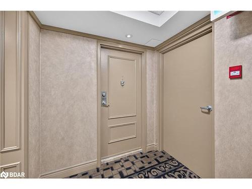 907-301 Frances Avenue, Hamilton, ON - Indoor Photo Showing Other Room