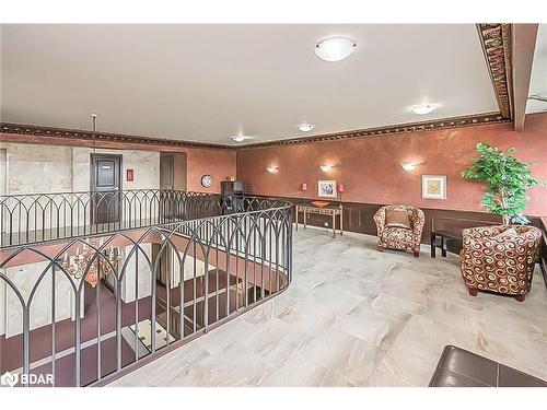 907-301 Frances Avenue, Hamilton, ON - Indoor Photo Showing Other Room