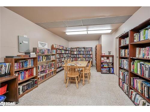 907-301 Frances Avenue, Hamilton, ON - Indoor Photo Showing Other Room