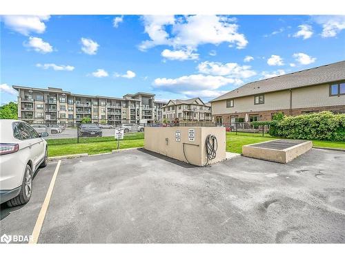 907-301 Frances Avenue, Hamilton, ON - Outdoor