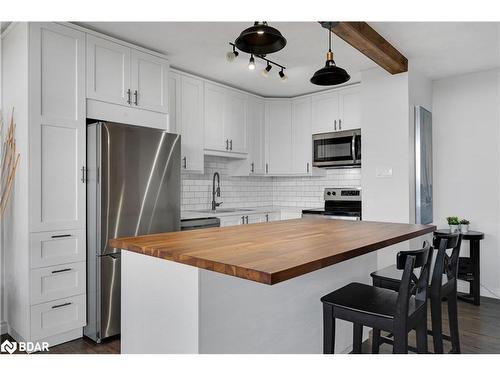 1204-215 Glenridge Avenue, St. Catharines, ON - Indoor Photo Showing Kitchen