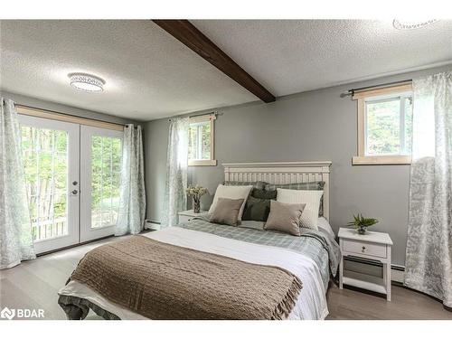 1450 Beiers Road, Gravenhurst, ON - Indoor Photo Showing Bedroom