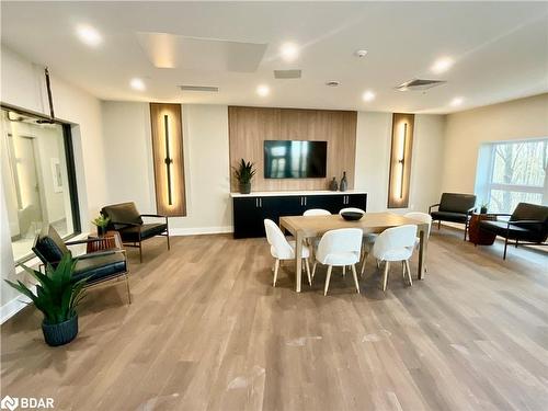 303-1100 Lackner Place, Kitchener, ON - Indoor Photo Showing Dining Room