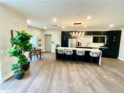 303-1100 Lackner Place, Kitchener, ON - Indoor