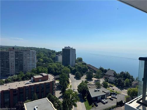 1702-370 Martha Street, Burlington, ON - Outdoor With View
