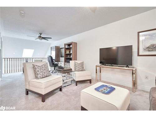 11-125 Huronia Road, Barrie, ON - Indoor Photo Showing Living Room