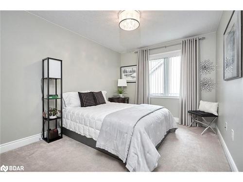 11-125 Huronia Road, Barrie, ON - Indoor Photo Showing Bedroom