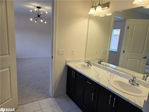 8 Beasley Grove, Ancaster, ON - Indoor Photo Showing Bathroom