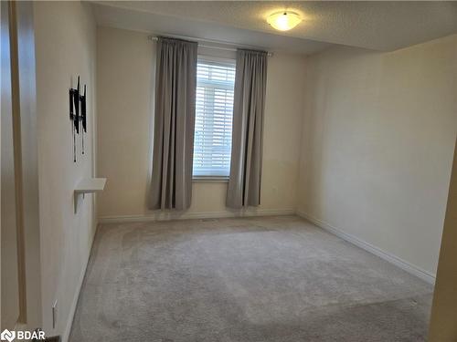 8 Beasley Grove, Ancaster, ON - Indoor Photo Showing Other Room