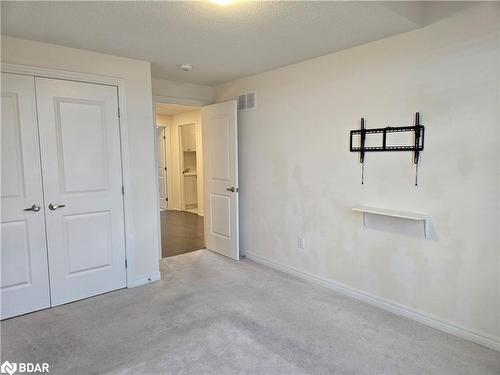 8 Beasley Grove, Ancaster, ON - Indoor Photo Showing Other Room