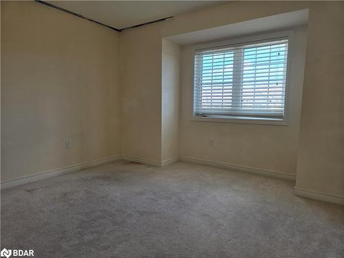 8 Beasley Grove, Ancaster, ON - Indoor Photo Showing Other Room