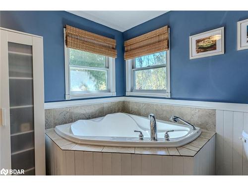 3678 Kimberley Street, Innisfil, ON - Indoor Photo Showing Bathroom