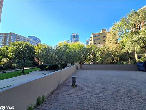 103-40 Homewood Avenue, Toronto, ON - Outdoor