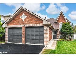 51 Golden Eagle Way  Barrie, ON L4M 6P8