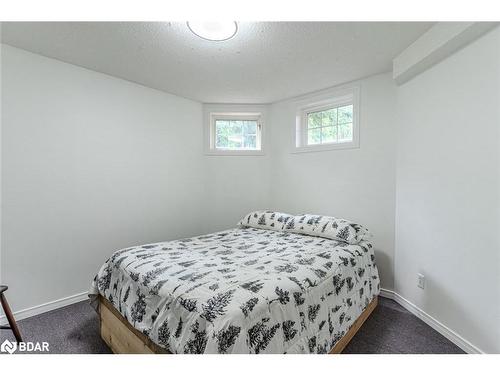 51 Golden Eagle Way, Barrie, ON - Indoor Photo Showing Bedroom