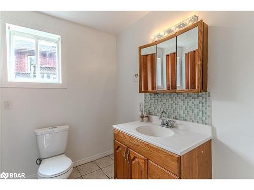 51 Golden Eagle Way, Barrie, ON - Indoor Photo Showing Bathroom