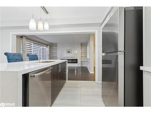 16 Carroll Lane, Brantford, ON - Indoor Photo Showing Kitchen