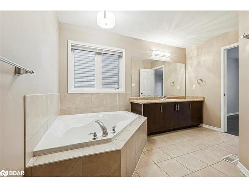 16 Carroll Lane, Brantford, ON - Indoor Photo Showing Bathroom