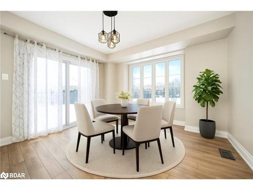 4 Griffiths Avenue, Cambridge, ON - Indoor Photo Showing Dining Room