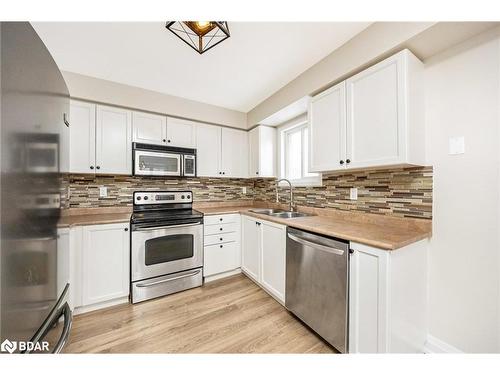 4 Griffiths Avenue, Cambridge, ON - Indoor Photo Showing Kitchen With Double Sink