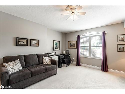 7-222 Steel Street, Barrie, ON - Indoor Photo Showing Living Room