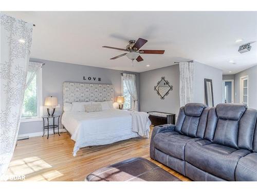 280 Private Street, Gravenhurst, ON - Indoor Photo Showing Bedroom