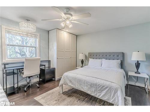 280 Private Street, Gravenhurst, ON - Indoor Photo Showing Bedroom