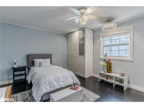 280 Private Street, Gravenhurst, ON - Indoor Photo Showing Bedroom
