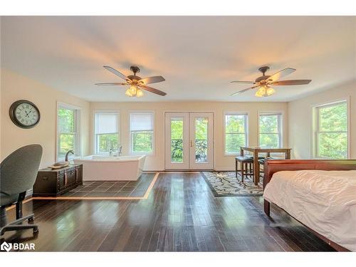 4 Clover Court, Kawartha Lakes, ON - Indoor Photo Showing Bedroom