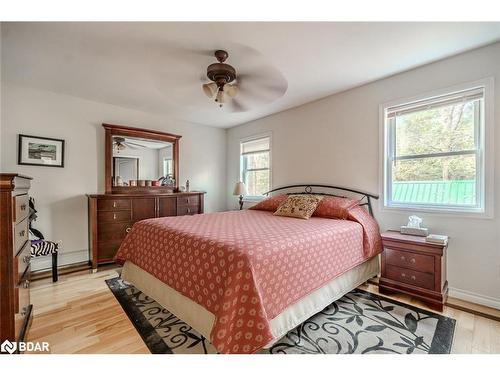 4 Clover Court, Kawartha Lakes, ON - Indoor Photo Showing Bedroom