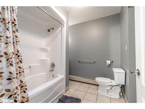 4 Clover Court, Kawartha Lakes, ON - Indoor Photo Showing Bathroom