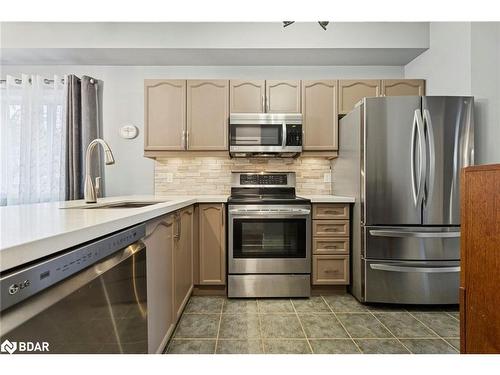 1427 Treeland Street, Burlington, ON - Indoor Photo Showing Kitchen