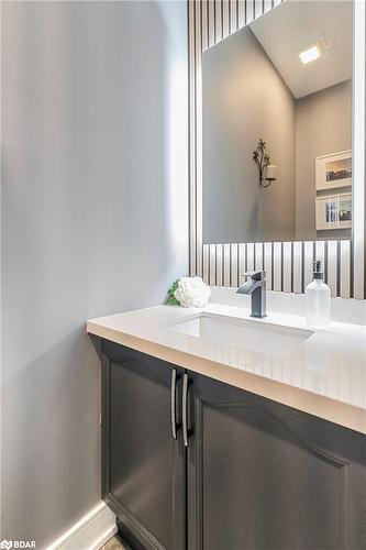 1427 Treeland Street, Burlington, ON - Indoor Photo Showing Bedroom