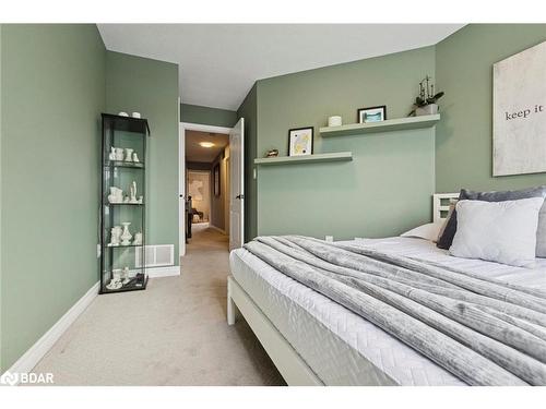1427 Treeland Street, Burlington, ON - Indoor Photo Showing Bedroom