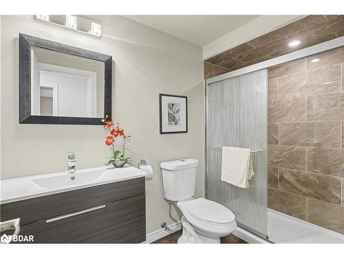 29-37 Brookside Terrace, Smith-Ennismore, ON - Indoor Photo Showing Bathroom