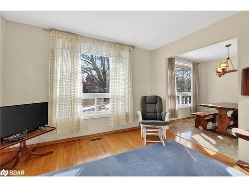 18 Fairway Drive, Hamilton, ON - Indoor