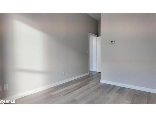 Gph1-111 Worsley Street, Barrie, ON - Indoor Photo Showing Other Room