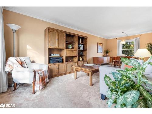 1587 Muir Road, Mississauga, ON - Indoor Photo Showing Living Room