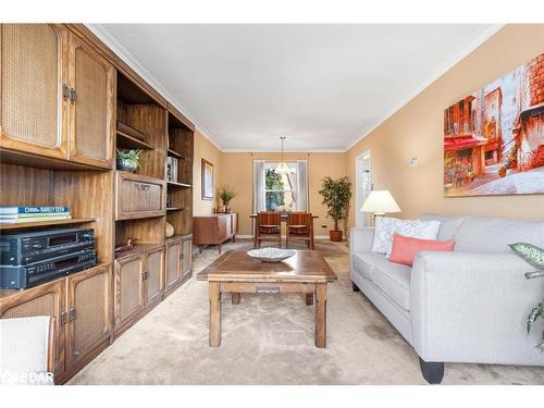 1587 Muir Road, Mississauga, ON - Indoor Photo Showing Living Room