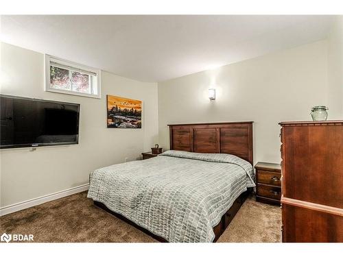 5 Munro Court, Snow Valley, ON - Indoor Photo Showing Bedroom