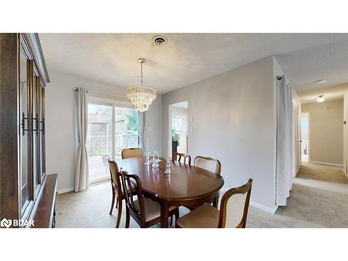 167 Little Avenue, Barrie, ON - Indoor Photo Showing Dining Room