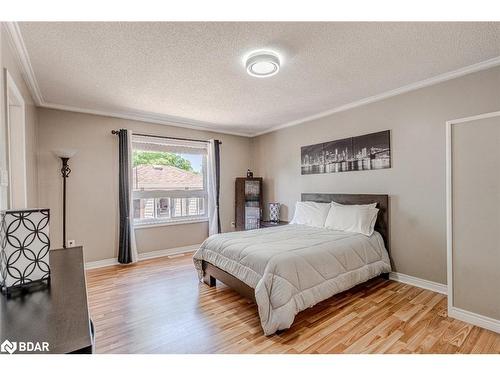 68 Coughlin Road, Barrie, ON - Indoor Photo Showing Bedroom