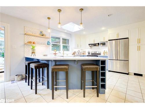 83 Inwood Crescent, Kitchener, ON - Indoor Photo Showing Kitchen With Upgraded Kitchen