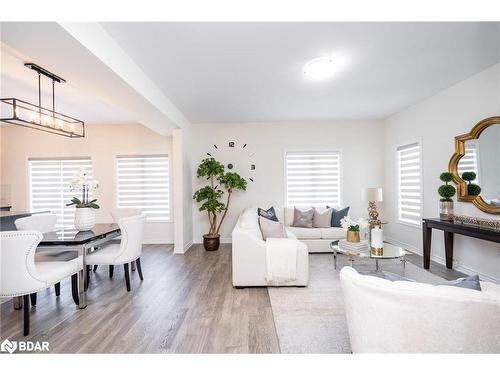 16 Bethune Avenue  Welland, ON L3B 0H5