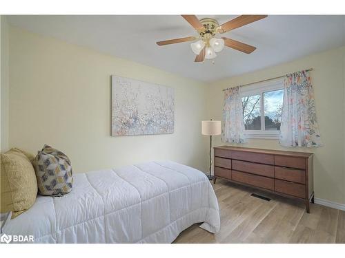 40 Joycelyn Drive, Mississauga, ON - Indoor Photo Showing Bedroom