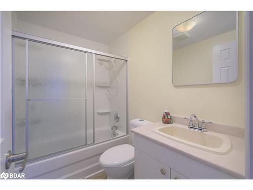 40 Joycelyn Drive, Mississauga, ON - Indoor Photo Showing Bathroom