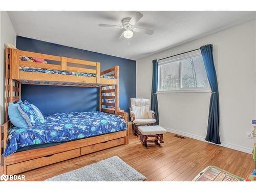 279 Sunnidale Road, Wasaga Beach, ON - Indoor Photo Showing Bedroom