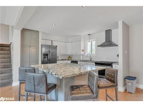 279 Sunnidale Road, Wasaga Beach, ON - Indoor Photo Showing Kitchen With Upgraded Kitchen