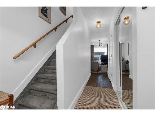 1431 Rankin Way, Innisfil, ON - Indoor Photo Showing Other Room